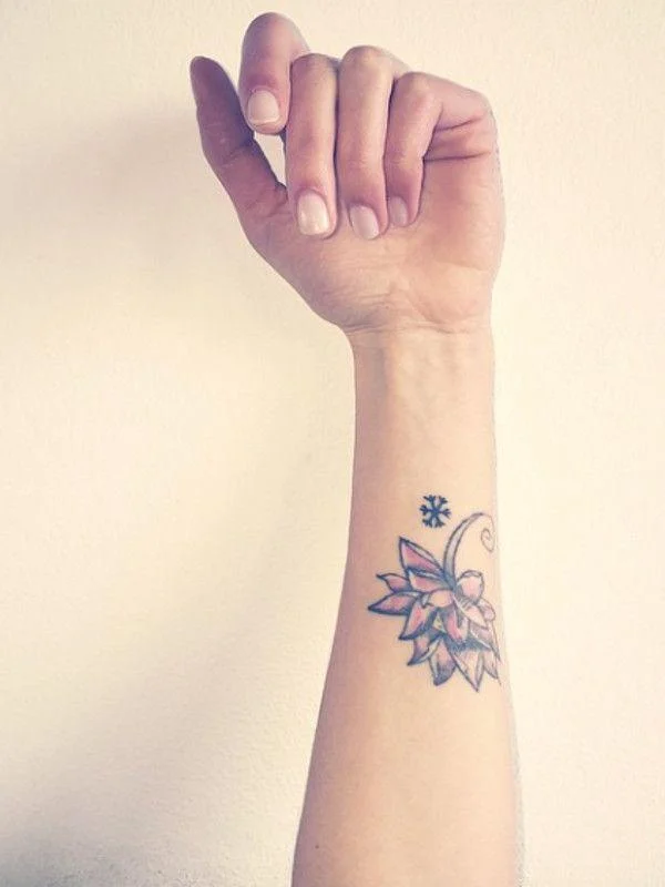 flor de lotus tatuagens