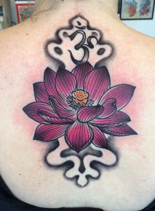 flor de lotus tatuagens