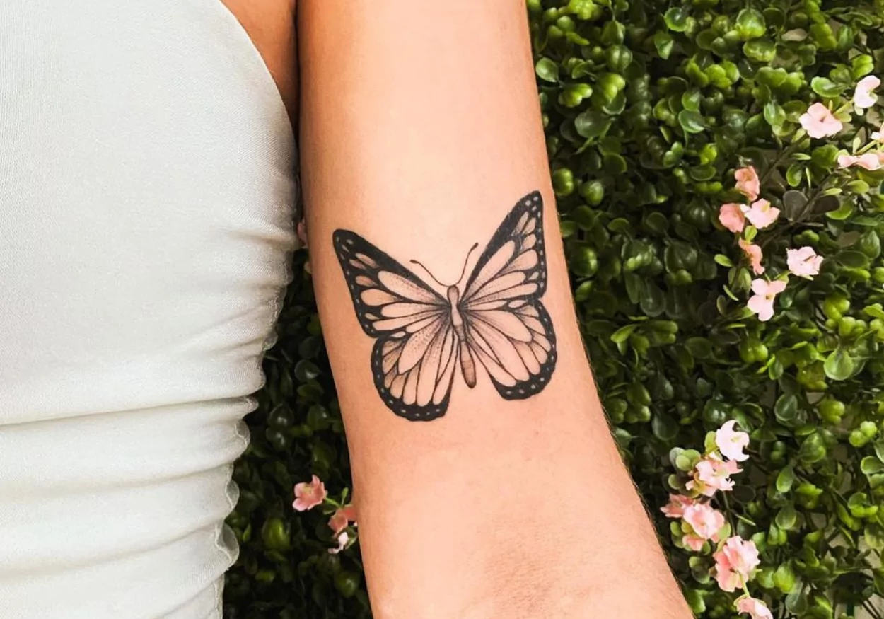 tatuagens borboletas delicadas