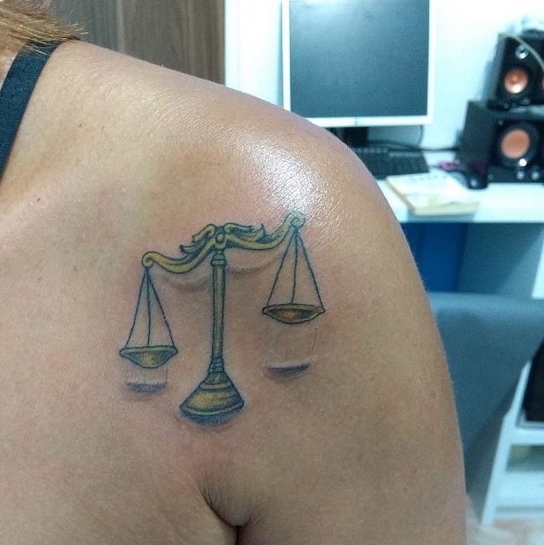 tatuagens no ombro femininas