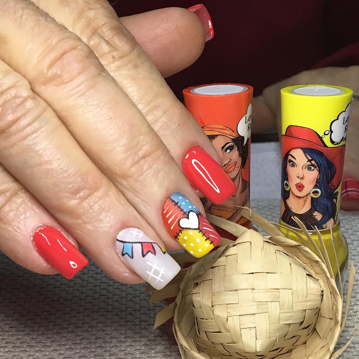 unhas para festa junina