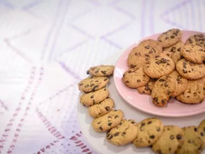 Receita de Cookie vegano com gotas de chocolate