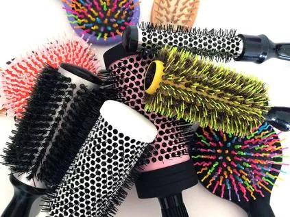 5 maneiras de como limpar escova de cabelo corretamente