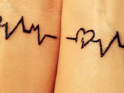 Tatuagem mãe e filha: veja ideias lindas e inspiradoras